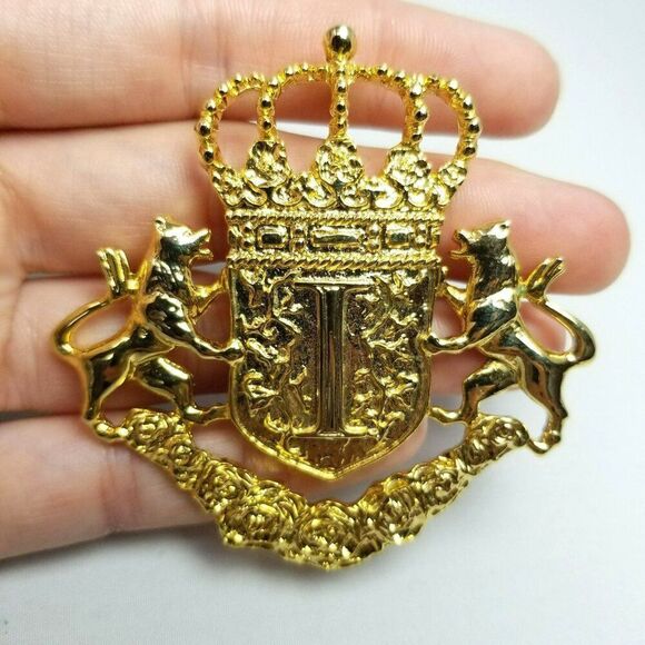 Vintage Ivan Trump Family Crest Brooch, Gold Tone Monogram Crown Animals Pin - Picture 1 of 7